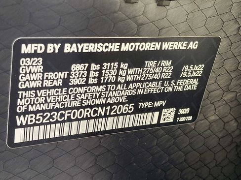 Used 2024 BMW iX xDrive50 w/ Premium Package image 27