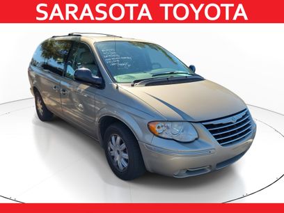 Used 2006 Chrysler Town & Country Touring w/ Leather Interior Group
