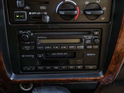 Used 1998 Toyota 4Runner Limited image 23