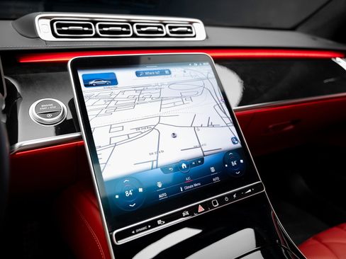 Used 2023 Mercedes-Benz S 500 4MATIC w/ AMG Line image 48