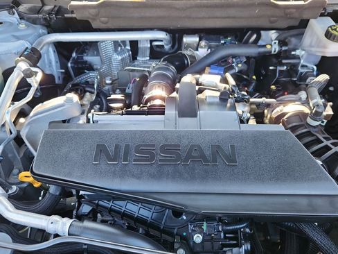 Used 2024 Nissan Rogue S image 16