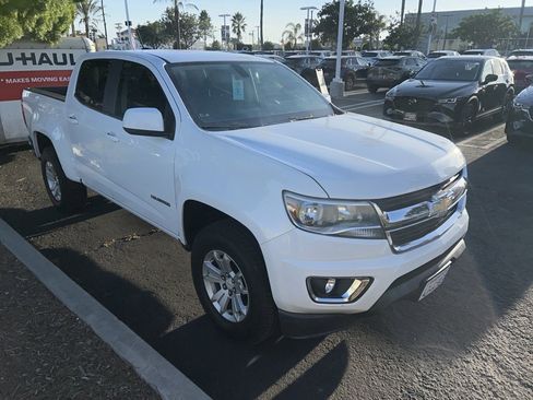 Used 2017 Chevrolet Colorado LT w/ LT Convenience Package image 3