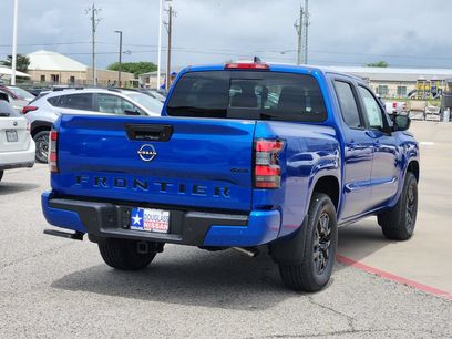 New 2026 Nissan Frontier SV w/ Tow Package