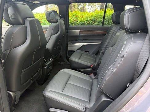 Certified 2026 Cadillac Vistiq Luxury AWD/4WD image 11