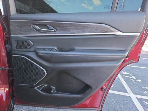 Used 2021 Jeep Grand Cherokee L Limited w/ MOPAR Finishing Package image 33