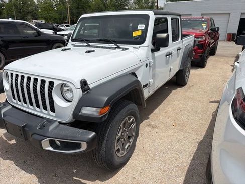 Used 2023 Jeep Gladiator Sport AWD/4WD image 1