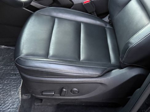 Used 2025 Kia Telluride S AWD/4WD image 38