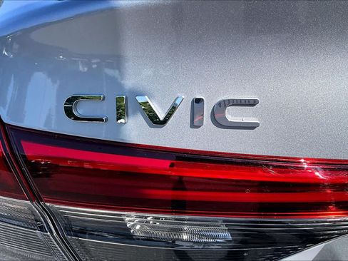 Used 2023 Honda Civic Sport image 10