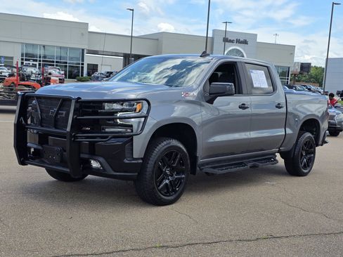 Used 2022 Chevrolet Silverado 1500 LT Trail Boss w/ Convenience Package II AWD/4WD image 1