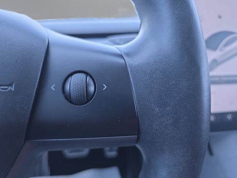 Used 2018 Tesla Model 3 Long Range RWD image 19