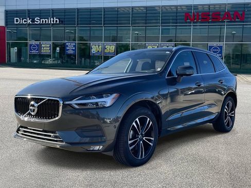 Used 2019 Volvo XC60 T5 Momentum w/ Protection Package image 3