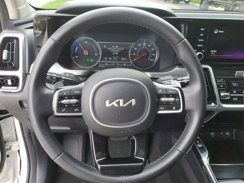 Used 2022 Kia Sorento SX w/ Panoramic Sunroof Package image 24