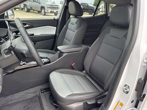 New 2026 Chevrolet Trax LT w/ Driver Confidence Package FWD image 23