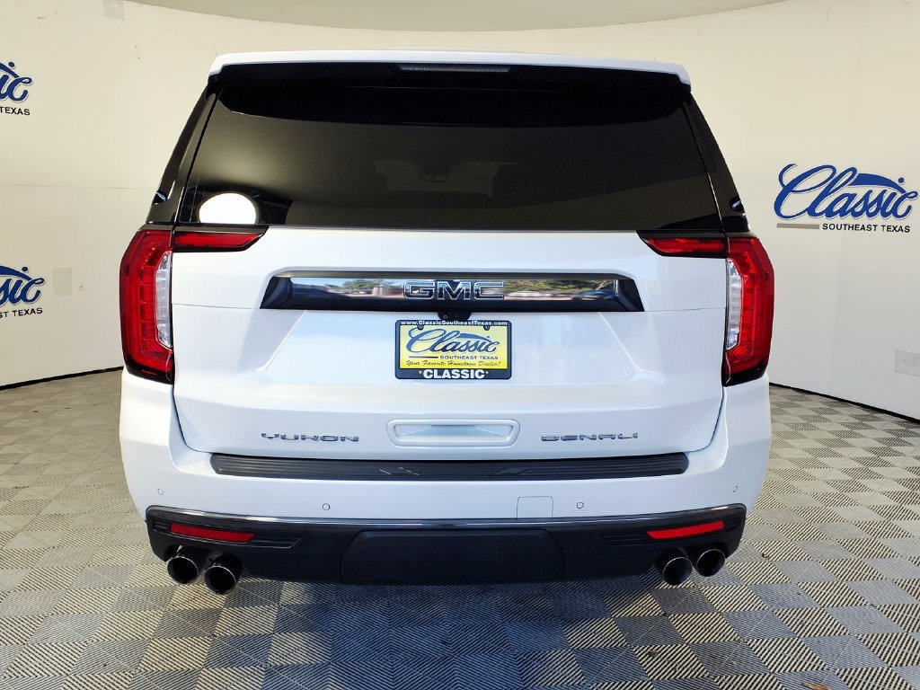 Used 2023 GMC Yukon XL Denali Ultimate AWD/4WD image 6