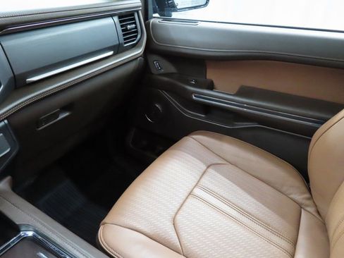 Used 2024 Ford Expedition Max King Ranch image 29