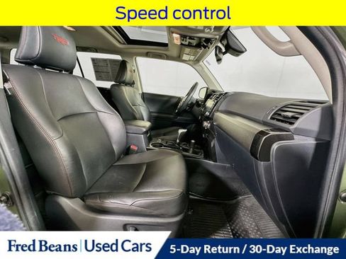 Used 2022 Toyota 4Runner TRD Off-Road Premium AWD/4WD image 36
