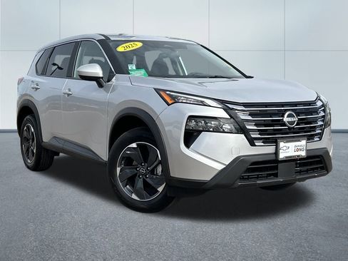 Used 2025 Nissan Rogue SV image 36