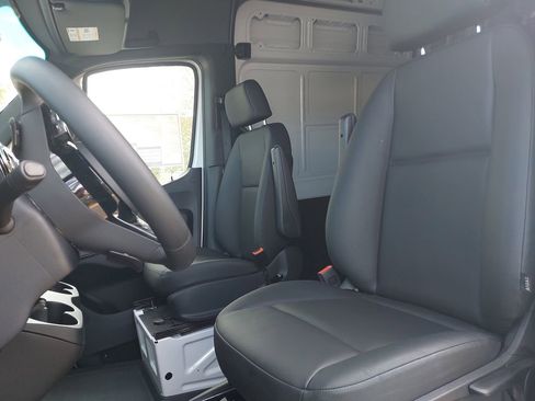 New 2025 Mercedes-Benz Sprinter 2500 image 14