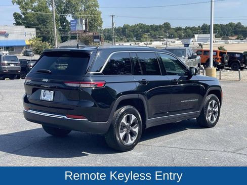 Used 2023 Jeep Grand Cherokee 4WD 4xe image 8