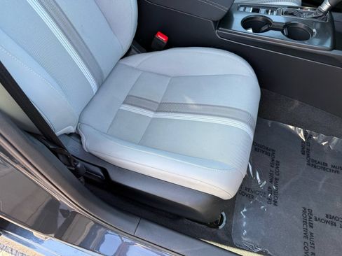 Used 2025 Honda Civic Sport image 32