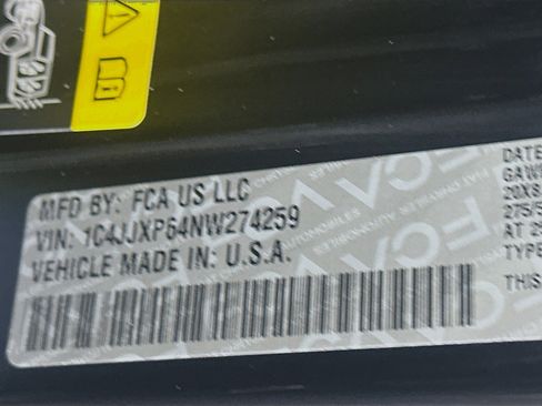 Used 2022 Jeep Wrangler Sahara image 12