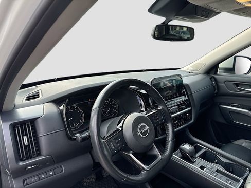 Used 2022 Nissan Pathfinder SL w/ SL Premium Package image 11