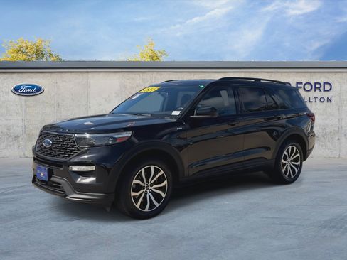 Certified 2023 Ford Explorer ST-Line w/ Class IV Trailer Tow Package RWD image 4