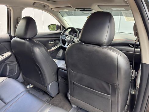 Used 2024 Nissan Sentra SR w/ SR Premium Package FWD image 32