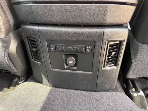 Used 2016 RAM 1500 Laramie w/ Convenience Group AWD/4WD image 41