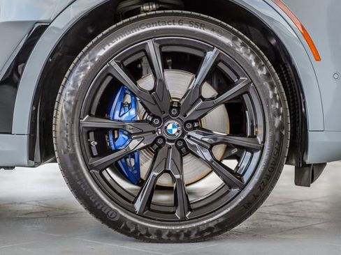 Used 2023 BMW X7 xDrive40i w/ M Sport Package image 18