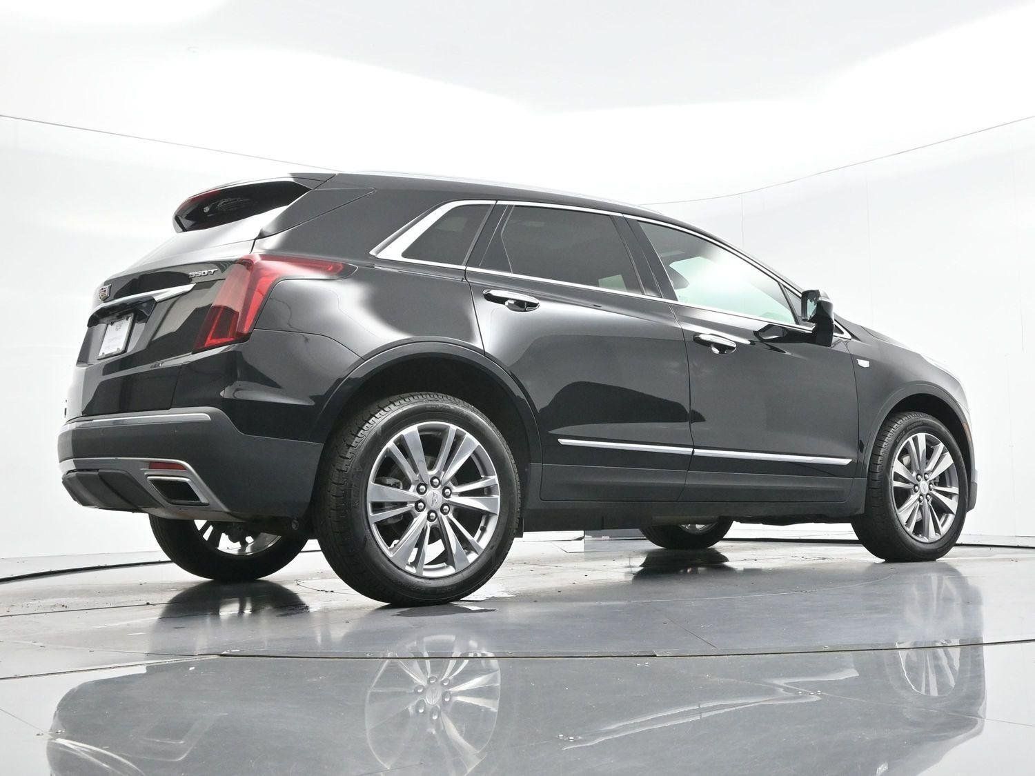 Certified 2025 Cadillac XT5 Premium Luxury AWD/4WD image 50