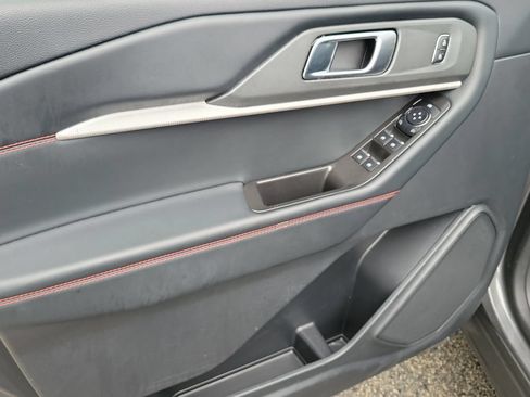 Used 2025 Ford Explorer ST-Line AWD/4WD image 23