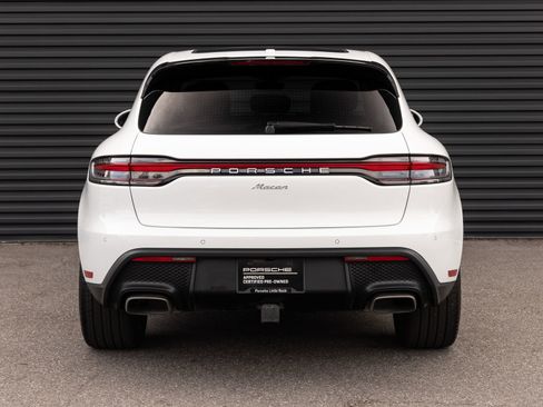 Certified 2025 Porsche Macan AWD/4WD image 6