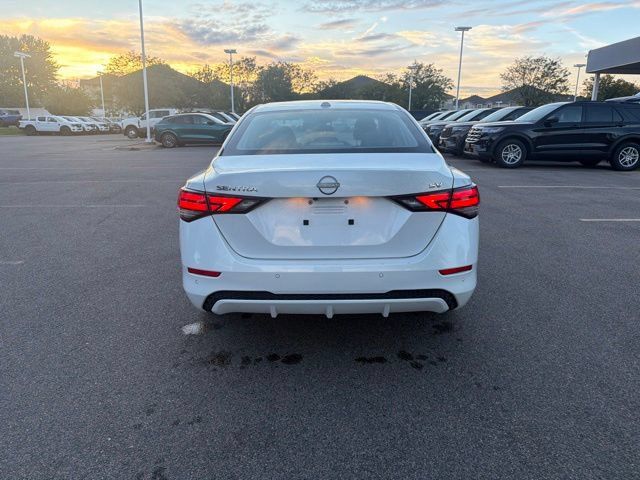 Used 2024 Nissan Sentra SV FWD image 8