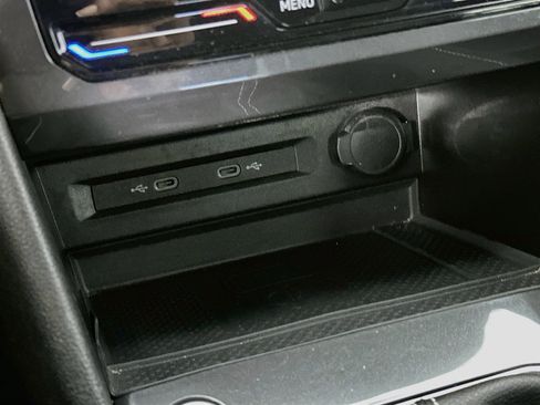 Used 2023 Volkswagen Tiguan SE R-Line FWD image 25