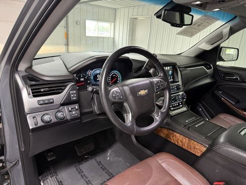 Used 2019 Chevrolet Suburban Premier w/ Premier Plus Edition AWD/4WD image 16