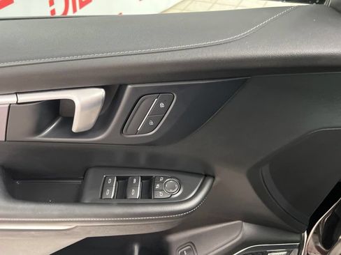Used 2025 Buick Enclave Sport Touring FWD image 21