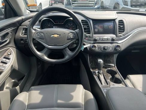 Used 2014 Chevrolet Impala LT w/ Premium Seating Package FWD image 17
