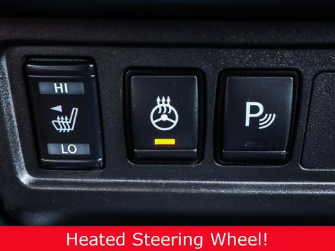 Used 2022 Nissan Frontier SV image 12