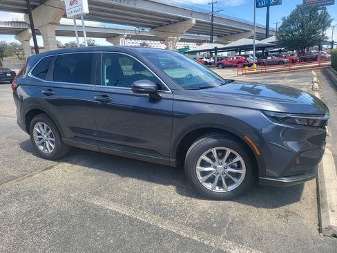 Used 2025 Honda CR-V EX image 15