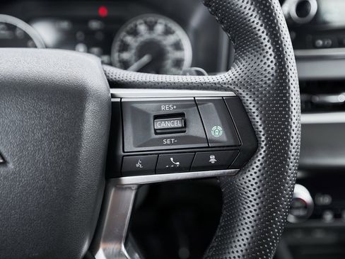 Used 2024 Mitsubishi Outlander SE image 40