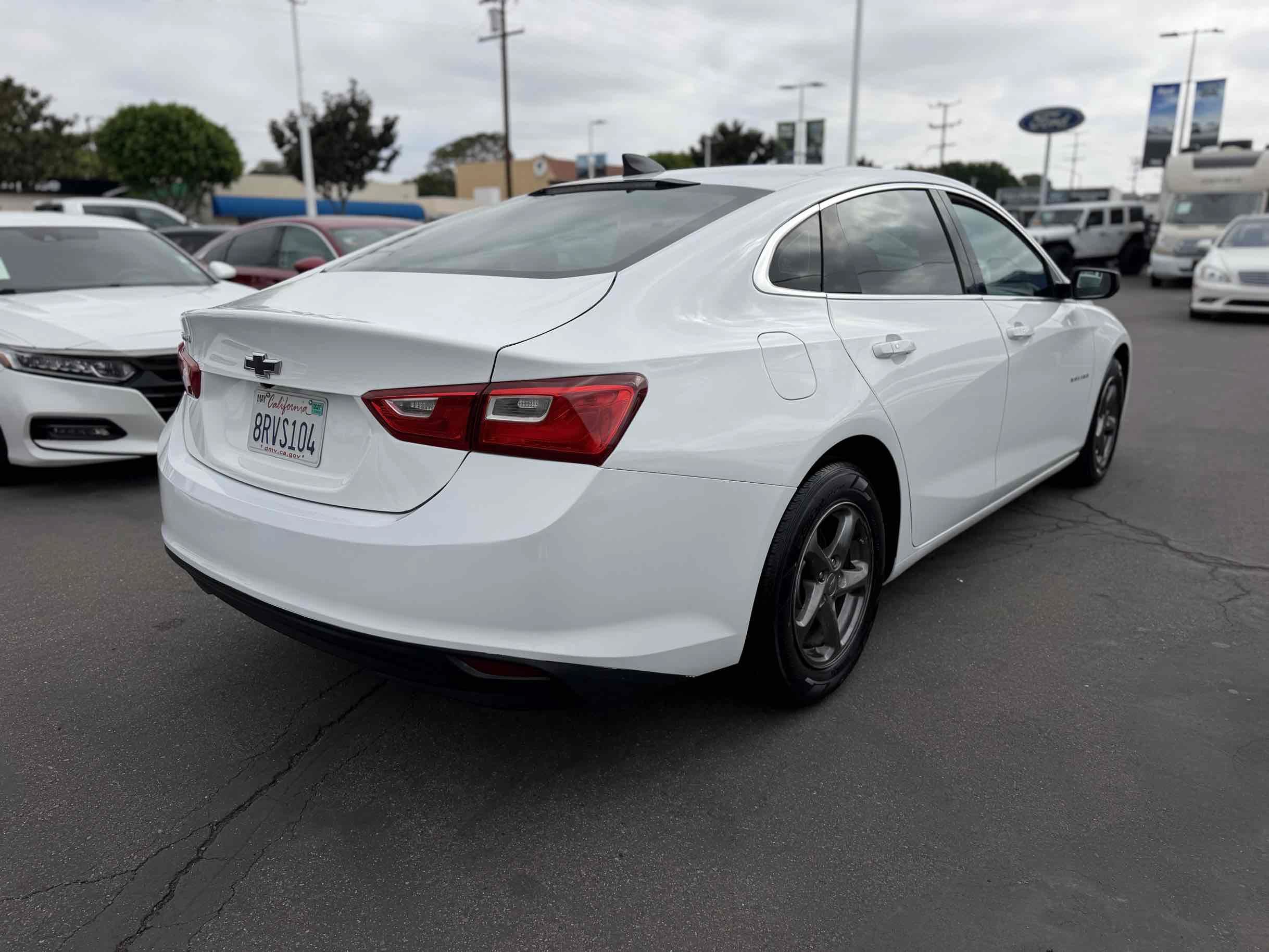 Used 2017 Chevrolet Malibu LS FWD image 5