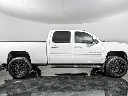 Used 2012 GMC Sierra 3500 Denali AWD/4WD image 9