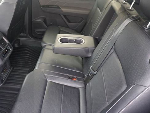 Used 2021 Volkswagen Atlas SE image 26