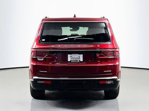 Used 2023 Jeep Wagoneer Series II AWD/4WD image 6