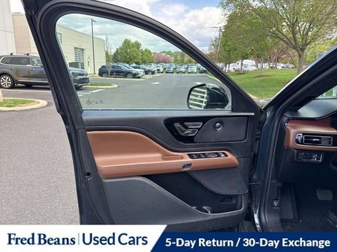 Used 2023 Lincoln Aviator Grand Touring w/ Class IV Trailer Tow Package AWD/4WD image 9