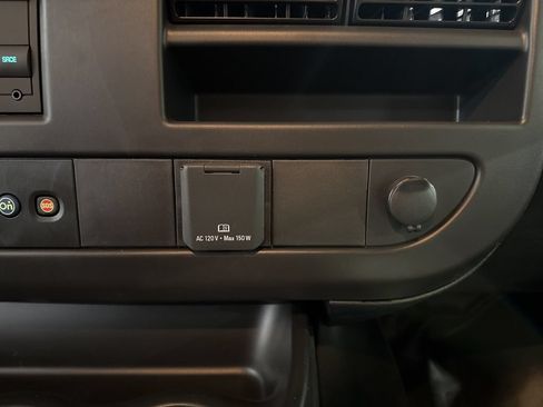 New 2024 GMC Savana 2500 w/ Driver Convenience Package RWD image 18