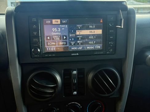 Used 2008 Jeep Wrangler Unlimited Rubicon w/ PWR Convenience Group AWD/4WD image 35