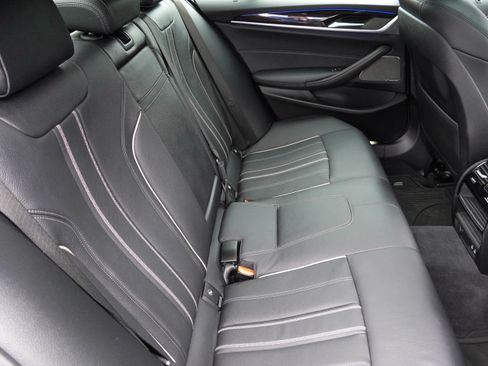 Used 2021 BMW 540i 540i w/ M Sport Package image 38