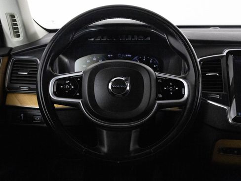 Used 2021 Volvo XC90 T6 Momentum w/ Protection Package image 27